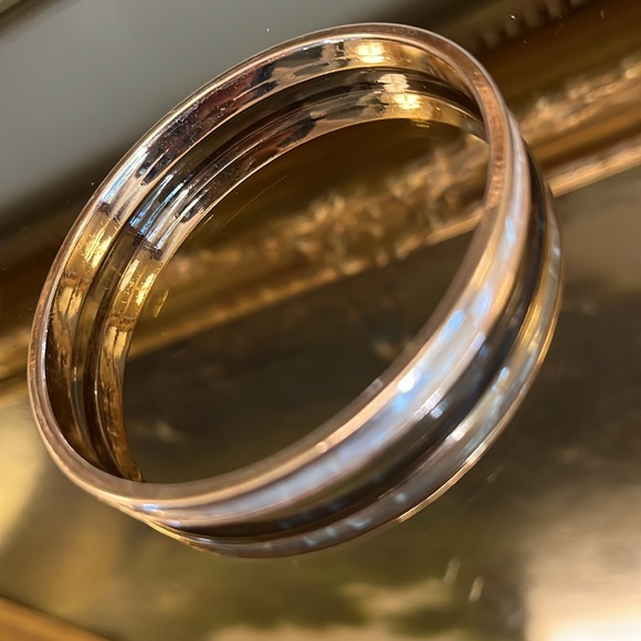 White and Gold Bangle Bracelet - Picture 2 of 5